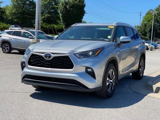 used 2024 Toyota Highlander car, priced at $41,801