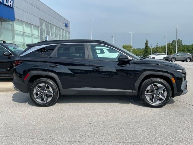 new 2025 Hyundai Tucson car, priced at $32,088