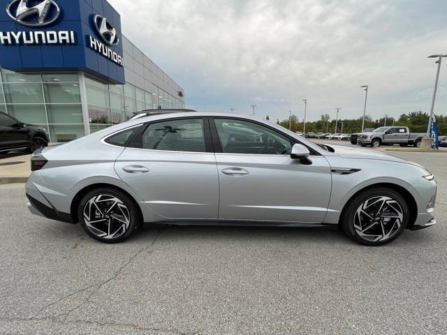 new 2024 Hyundai Sonata car, priced at $29,108