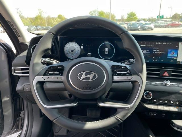 new 2025 Hyundai Elantra car, priced at $26,185
