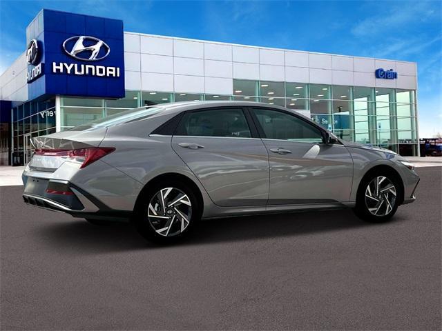 new 2025 Hyundai Elantra car, priced at $26,185