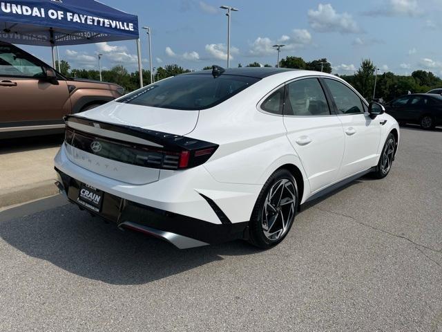 new 2024 Hyundai Sonata car, priced at $29,626