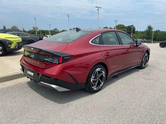 new 2024 Hyundai Sonata car, priced at $29,189