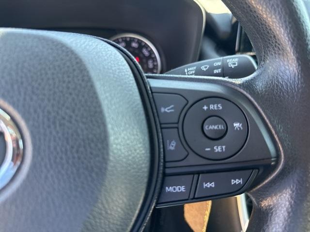 used 2020 Toyota RAV4 car, priced at $25,492