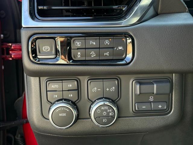 used 2025 GMC Yukon car, priced at $86,992
