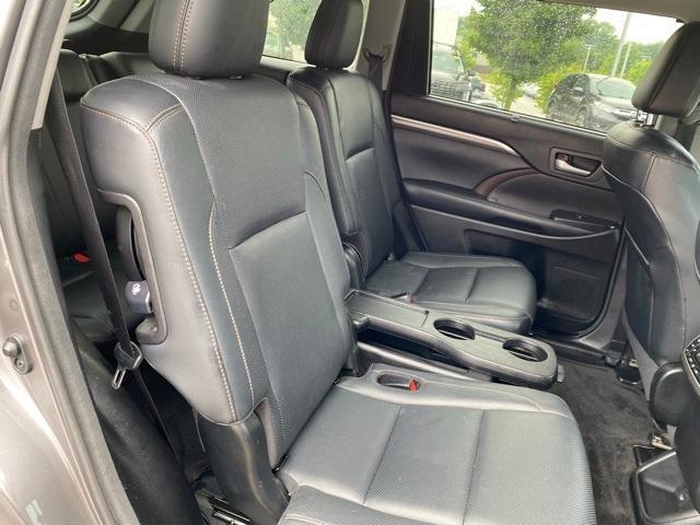 used 2017 Toyota Highlander car, priced at $21,311