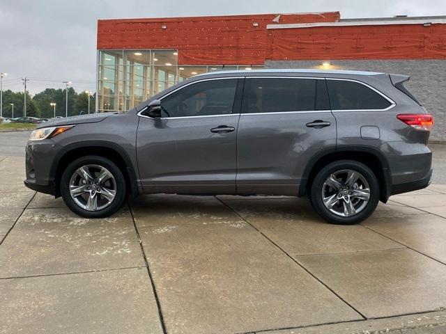 used 2017 Toyota Highlander car, priced at $21,311