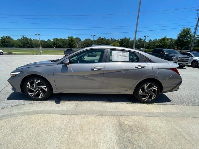 new 2024 Hyundai Elantra car, priced at $22,384