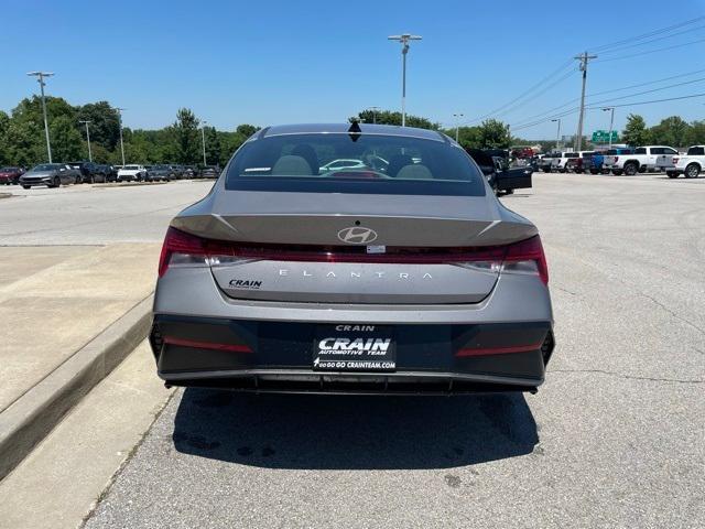 new 2024 Hyundai Elantra car, priced at $22,384