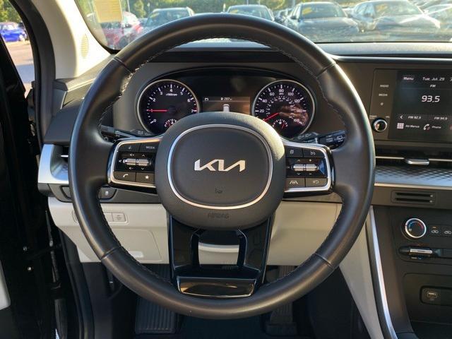 used 2024 Kia Carnival car, priced at $30,884