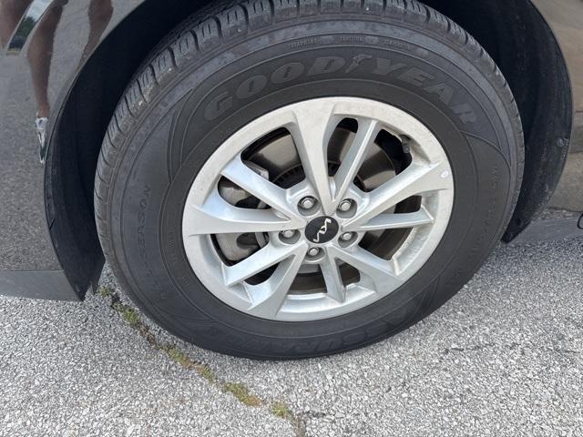 used 2024 Kia Carnival car, priced at $34,975