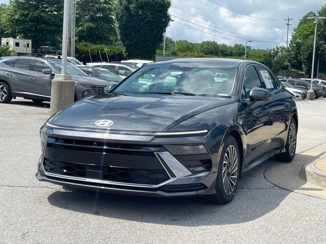 new 2025 Hyundai Sonata Hybrid car, priced at $37,166