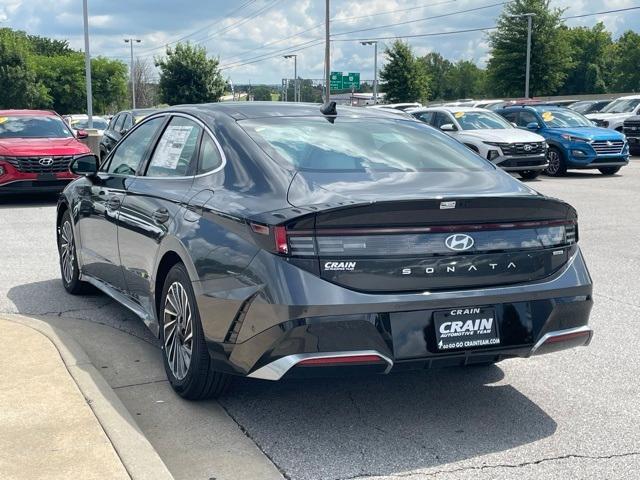 new 2025 Hyundai Sonata Hybrid car, priced at $37,166