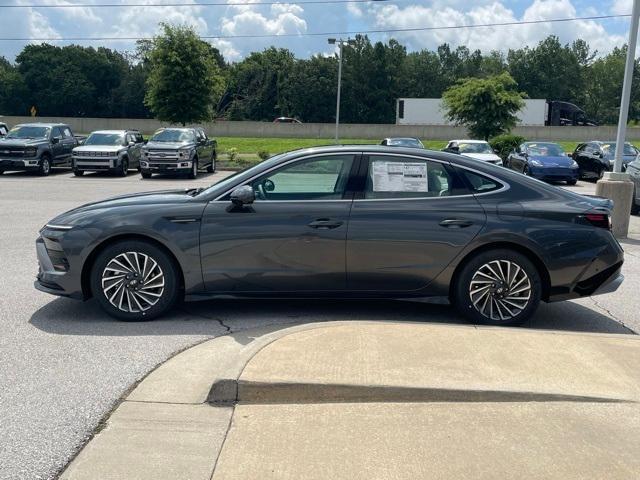 new 2025 Hyundai Sonata Hybrid car, priced at $37,166