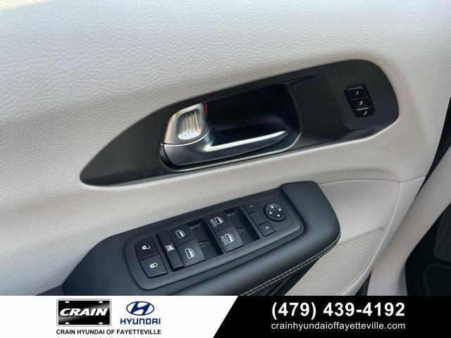 used 2024 Chrysler Pacifica Hybrid car, priced at $35,997