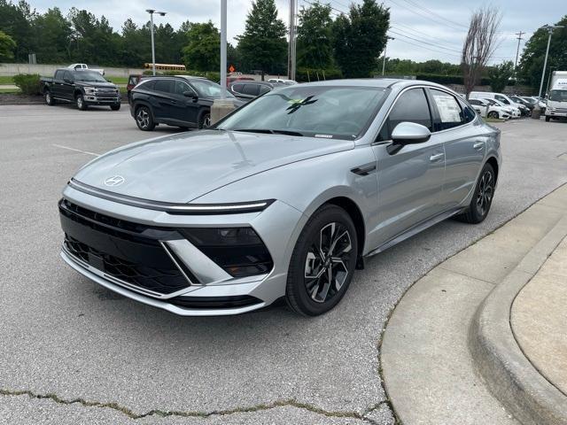 new 2024 Hyundai Sonata car, priced at $29,805