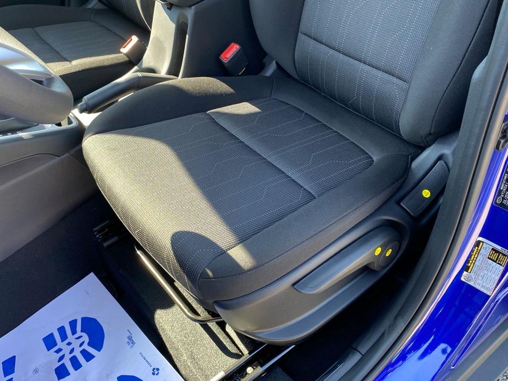 new 2025 Hyundai Venue car, priced at $21,633