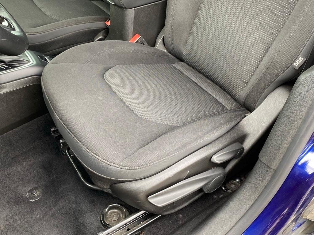 used 2020 Jeep Renegade car, priced at $12,899