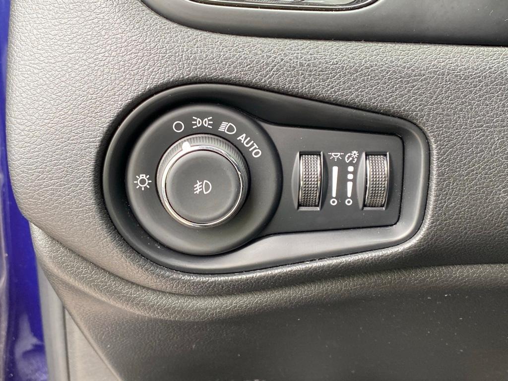 used 2020 Jeep Renegade car, priced at $12,899