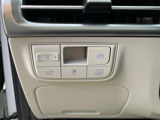 new 2025 Hyundai TUCSON Hybrid car, priced at $36,940