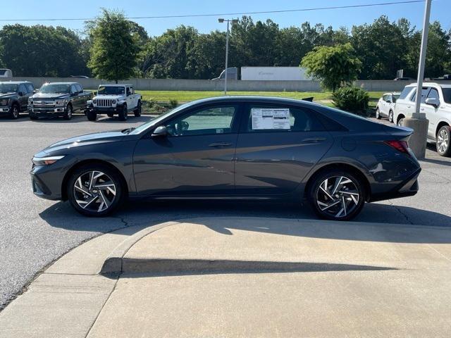 new 2025 Hyundai Elantra car, priced at $23,092