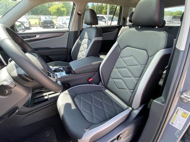 used 2025 Volkswagen Atlas car, priced at $43,972