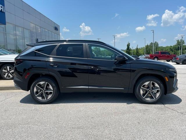 new 2025 Hyundai TUCSON Hybrid car, priced at $36,577