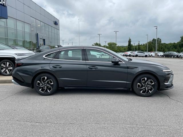 new 2025 Hyundai Sonata car, priced at $27,490