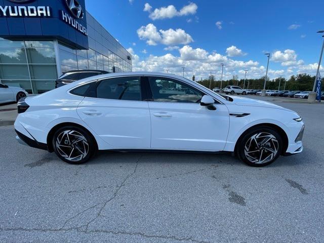 new 2024 Hyundai Sonata car, priced at $29,626