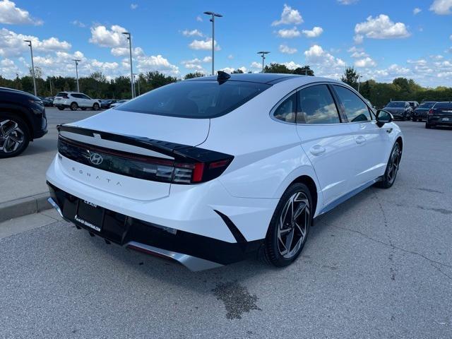 new 2024 Hyundai Sonata car, priced at $29,626