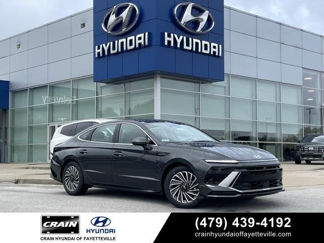 new 2025 Hyundai Sonata Hybrid car, priced at $37,215