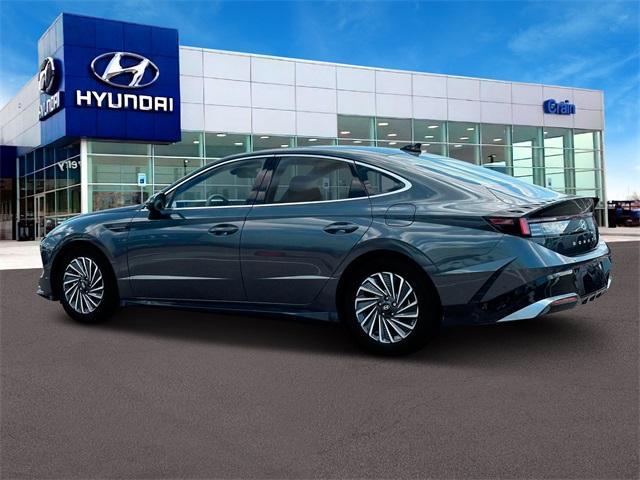 new 2025 Hyundai Sonata Hybrid car, priced at $37,215