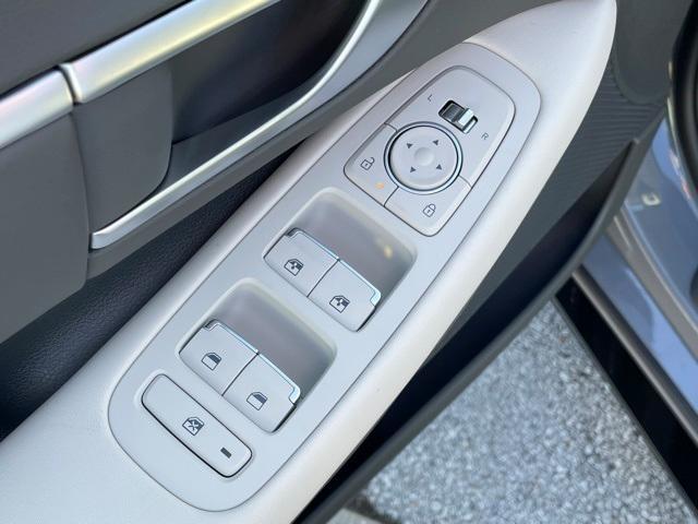 new 2025 Hyundai Sonata car, priced at $27,456