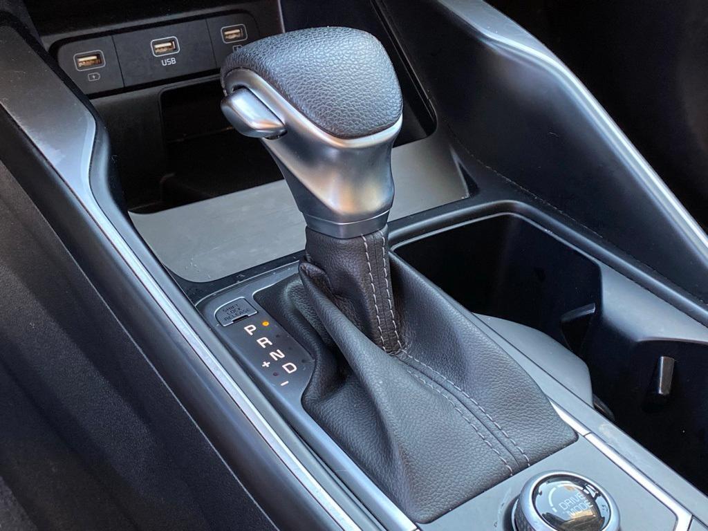 used 2023 Kia Sorento car, priced at $21,944