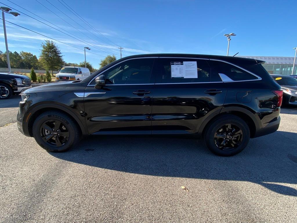 used 2023 Kia Sorento car, priced at $21,944