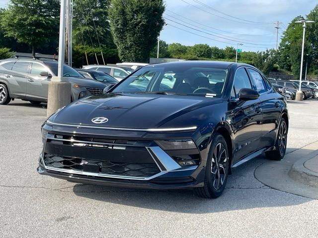 new 2025 Hyundai Sonata car, priced at $27,616