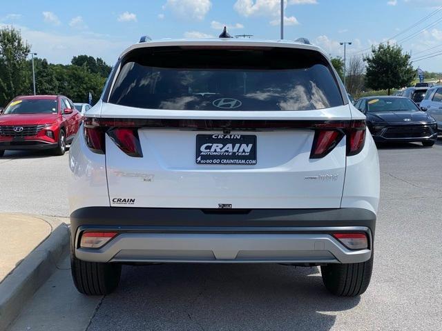 new 2025 Hyundai TUCSON Hybrid car, priced at $33,404