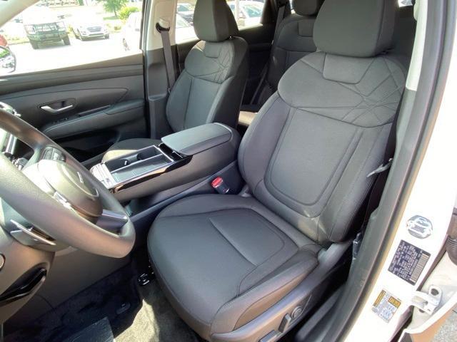 new 2025 Hyundai TUCSON Hybrid car, priced at $33,404