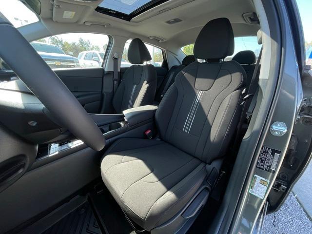 new 2025 Hyundai Elantra car, priced at $26,185