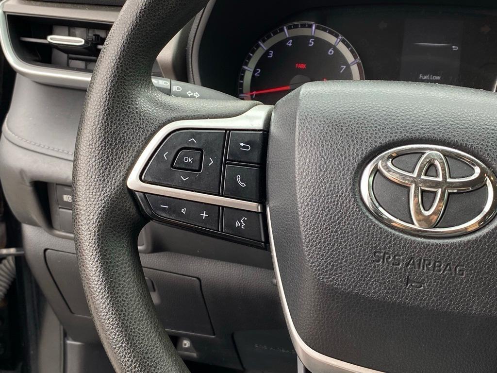 used 2022 Toyota Highlander car, priced at $26,921