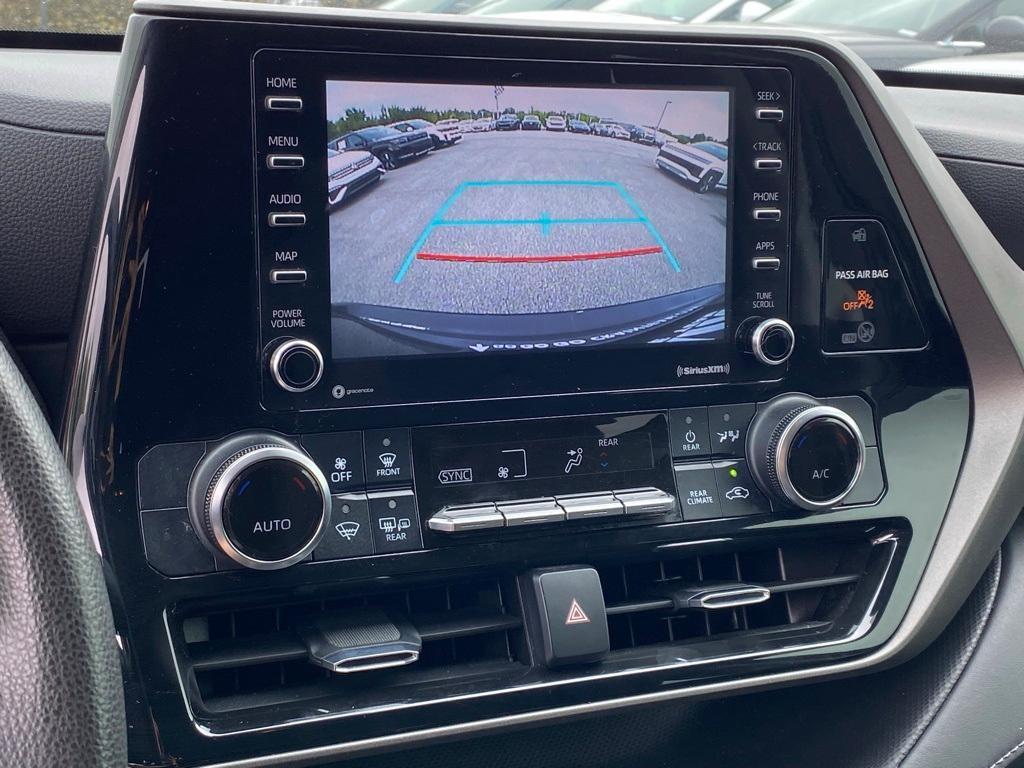 used 2022 Toyota Highlander car, priced at $26,921