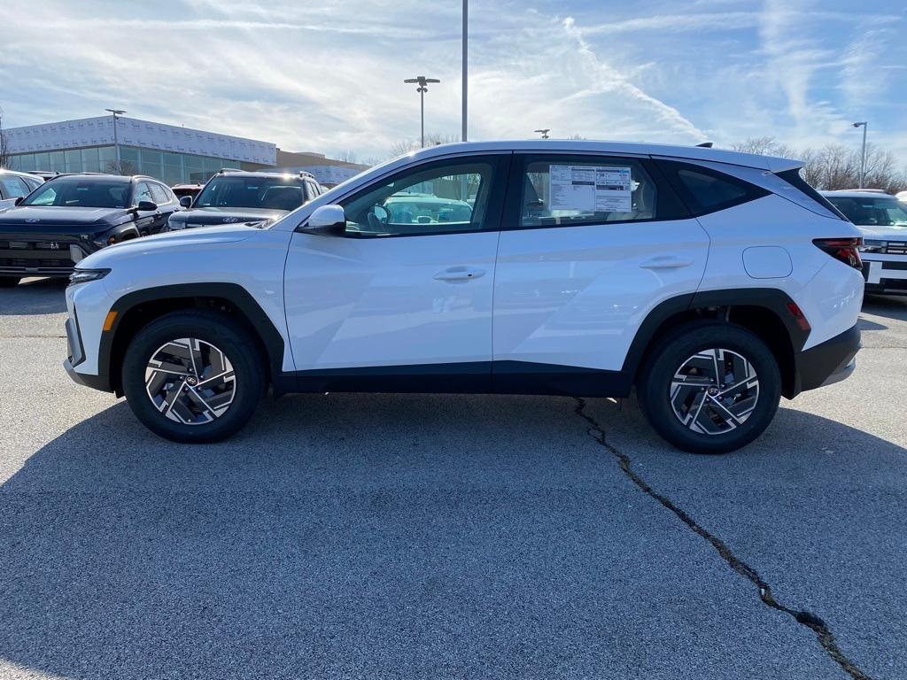 new 2026 Hyundai TUCSON Hybrid car, priced at $31,288