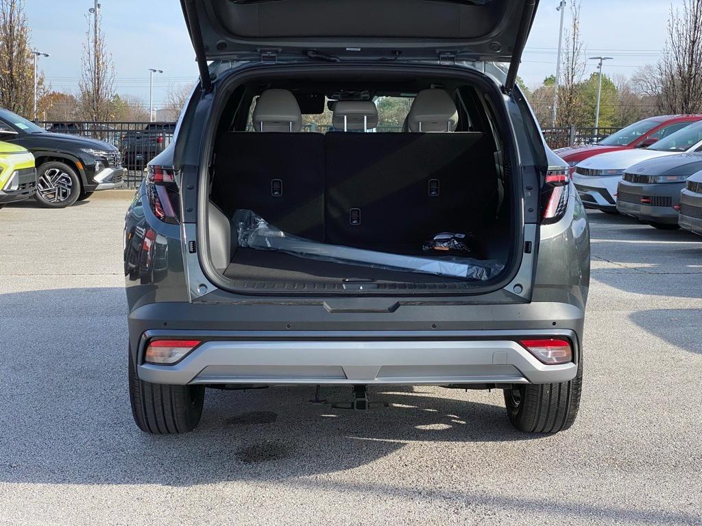 new 2026 Hyundai TUCSON Hybrid car, priced at $40,435