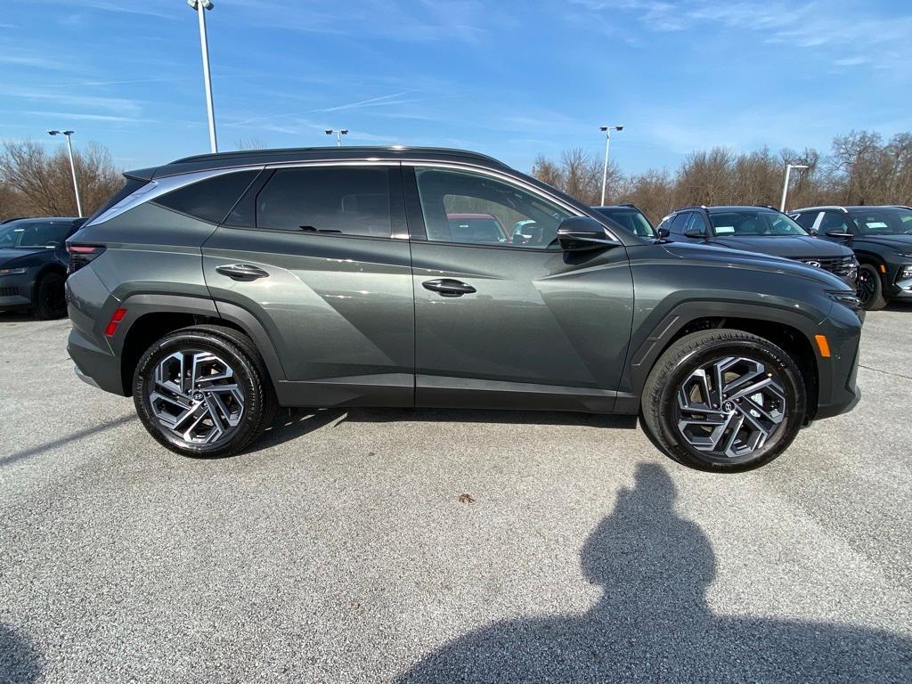 new 2026 Hyundai TUCSON Hybrid car, priced at $40,435