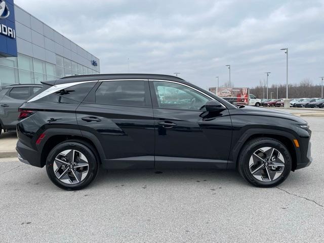 new 2025 Hyundai Tucson car, priced at $30,900