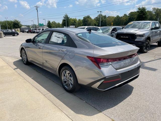 new 2024 Hyundai Elantra car, priced at $22,207