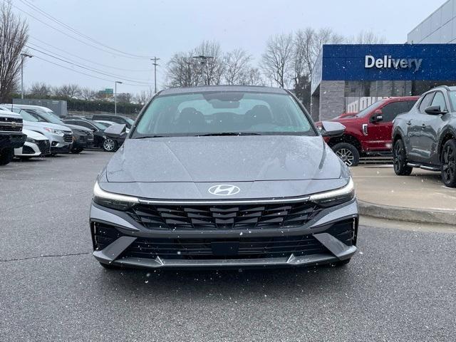 new 2024 Hyundai Elantra car, priced at $25,380