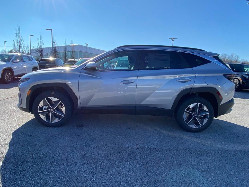 new 2026 Hyundai TUCSON Hybrid car, priced at $33,411