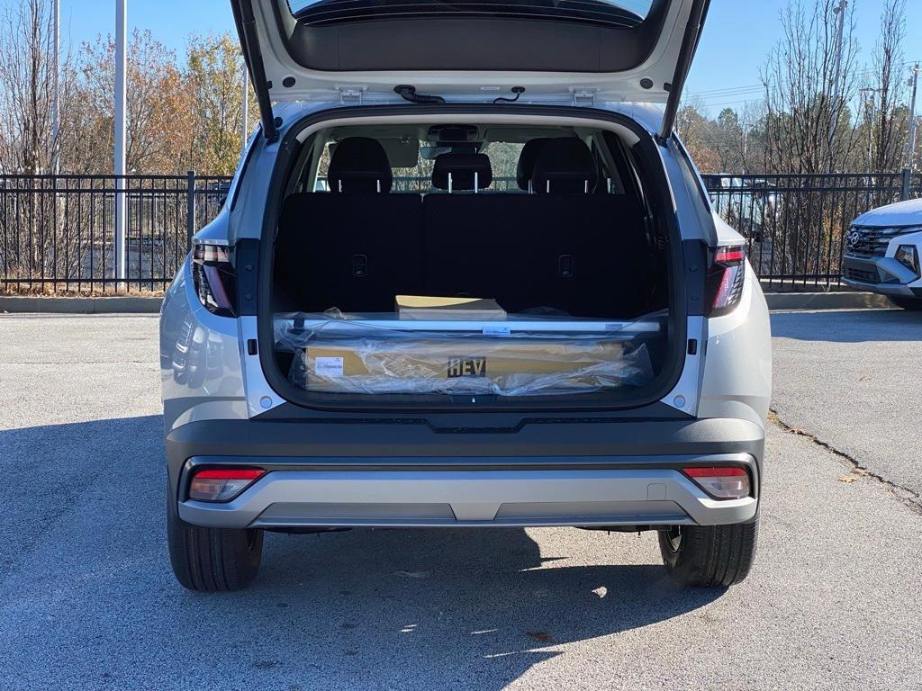 new 2026 Hyundai TUCSON Hybrid car, priced at $33,411