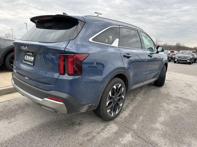 used 2024 Kia Sorento car, priced at $35,997